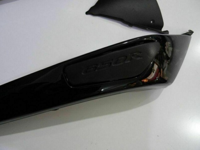 Carenado Kawasaki EX650 2009-2011 - Negro Carenado Kawasaki EX650 2009-2011 - Negro