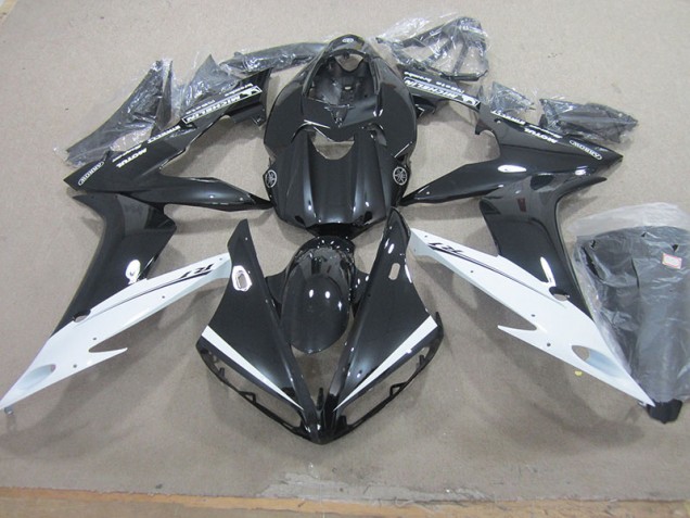 Carenado Yamaha R1 2004-2006 - Negro Blanco Carenado Yamaha R1 2004-2006 - Negro Blanco