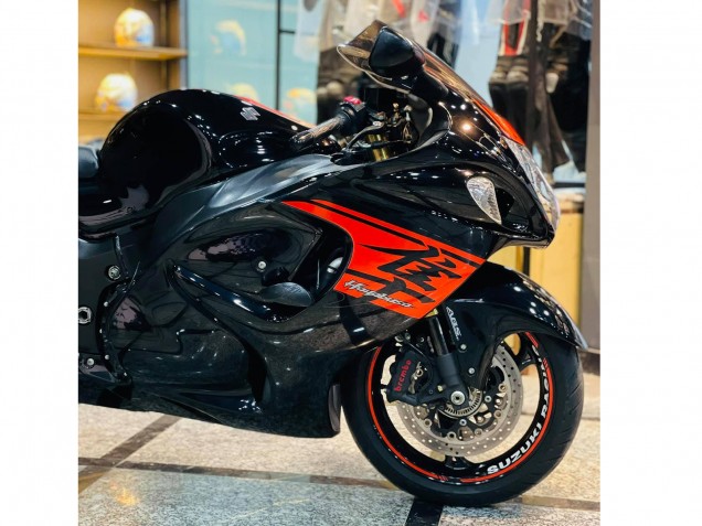 Carenado Moto Suzuki GSXR 1300 Hayabusa 2008-2020 - Negro Brillante Rojo